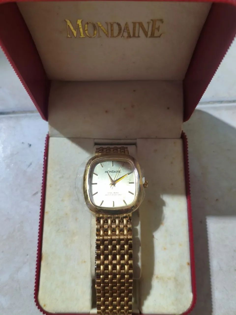 Relógio mondaine dourado  - Foto 2