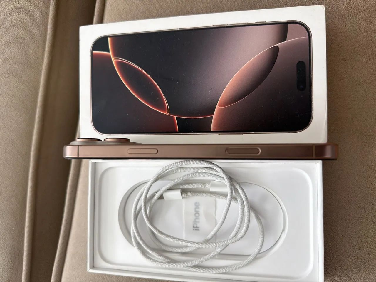 Iphone 16 pro max 256 Desert  - Foto 3
