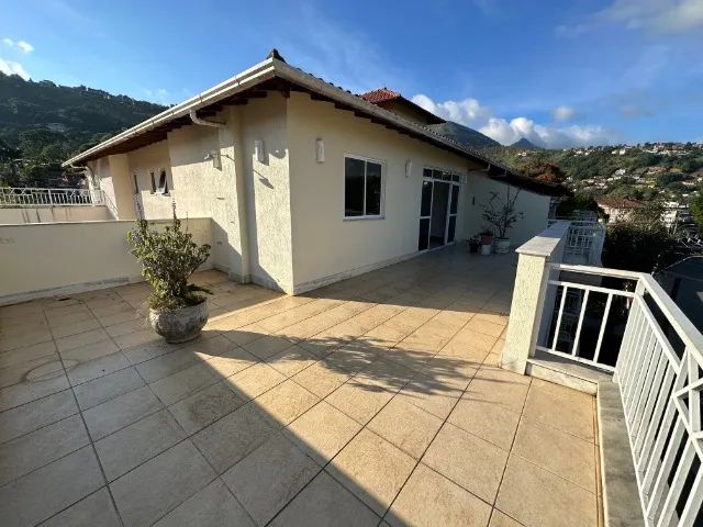 Alugo Cobertura Duplex em Nogueira - cod 91002