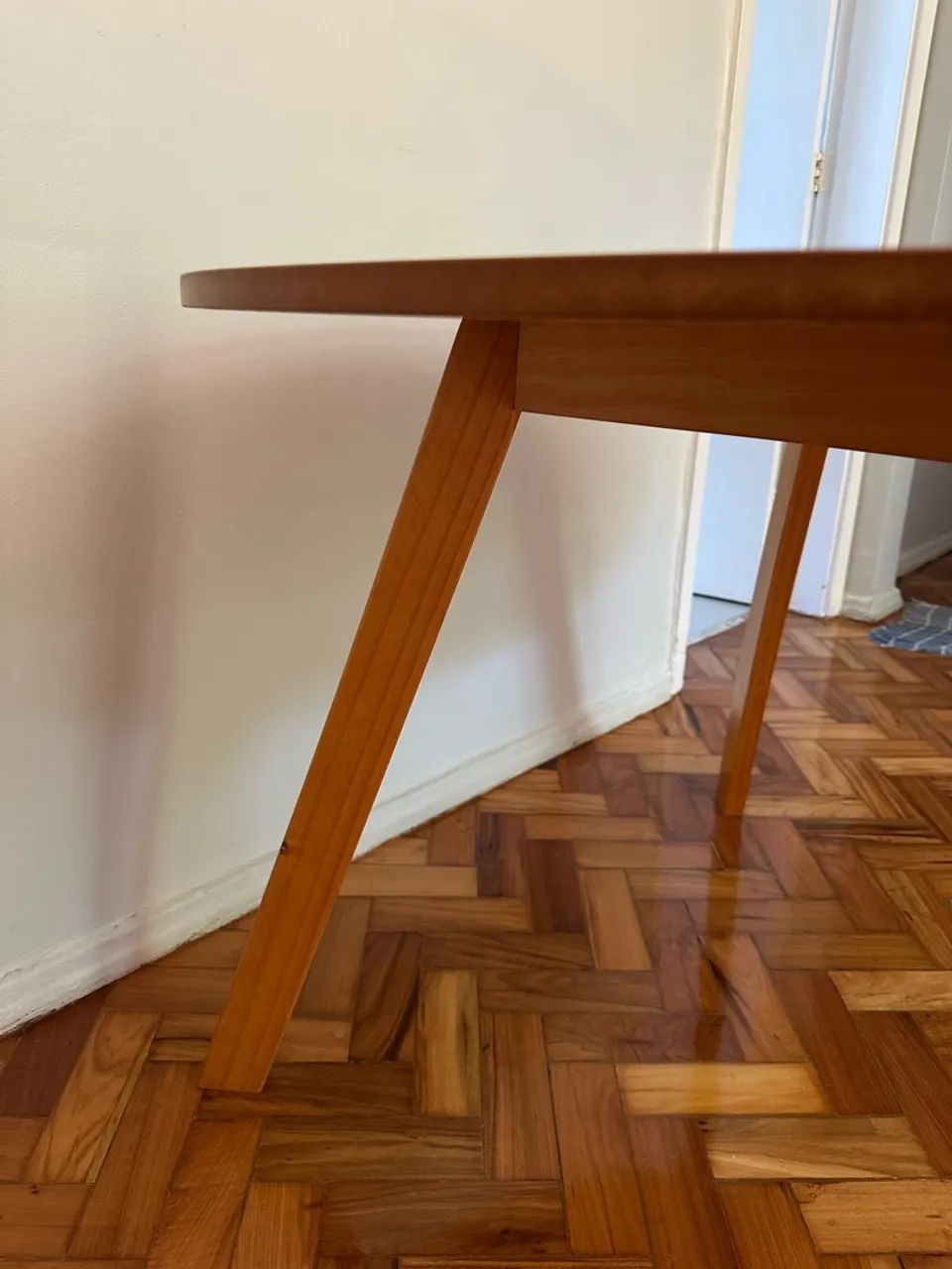 VENDO mesa de 4 lugares MDF - Foto 2