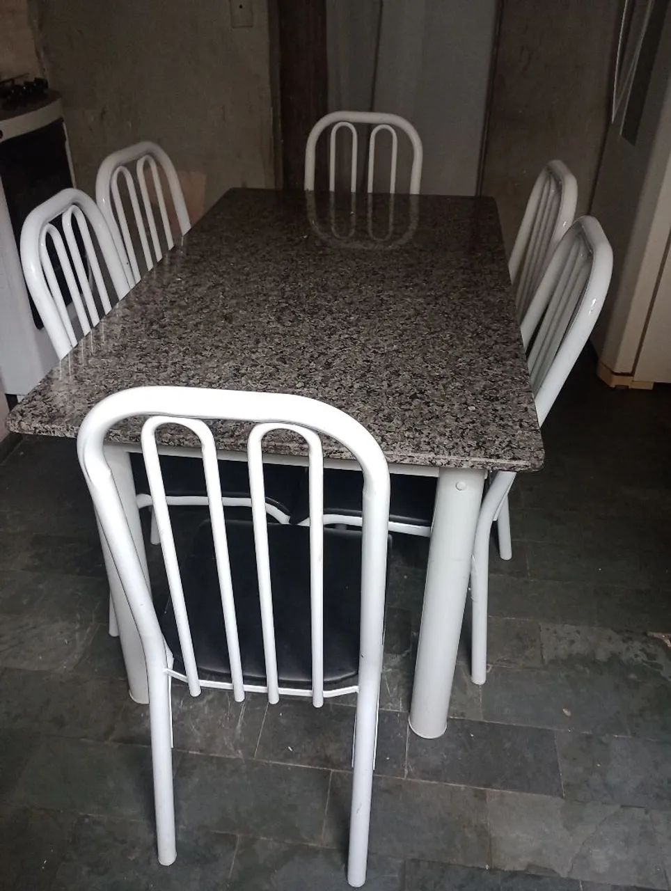 Mesa de granito 6 cadeiras
