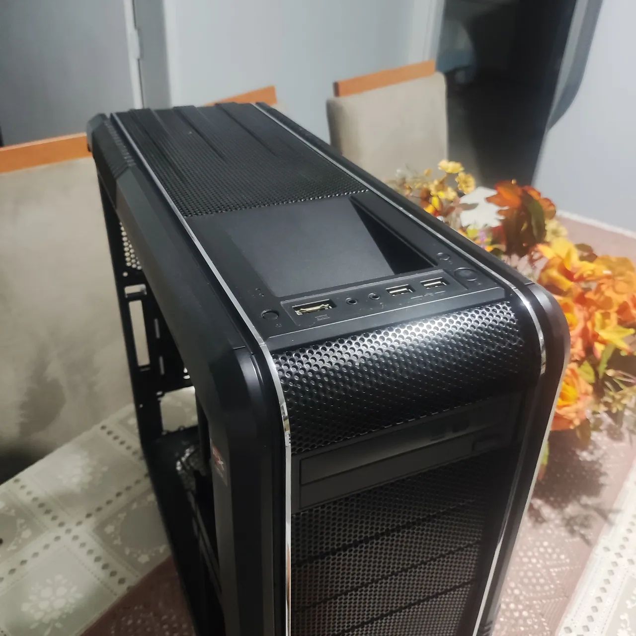 Gabinete cooler master  - Foto 4
