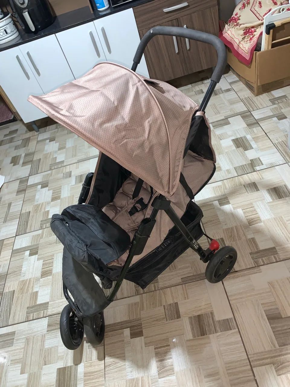 Vendo carrinho de bebê 