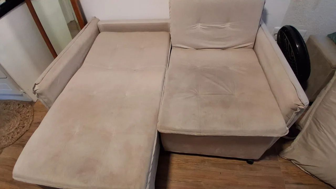 Vendo sofá retrátil,  1,60 largura -falta limpar - Foto 2