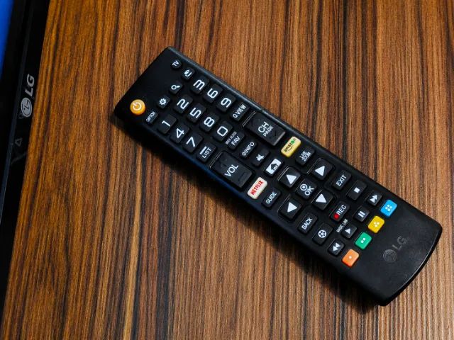 Vendo Smart TV LG 49" Full HD + Entrega - Foto 2
