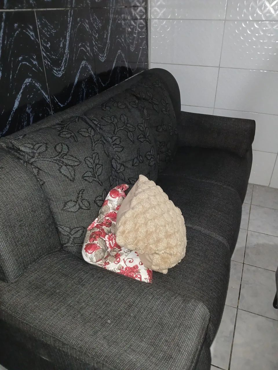Sofa lindo e confortável  - Foto 2