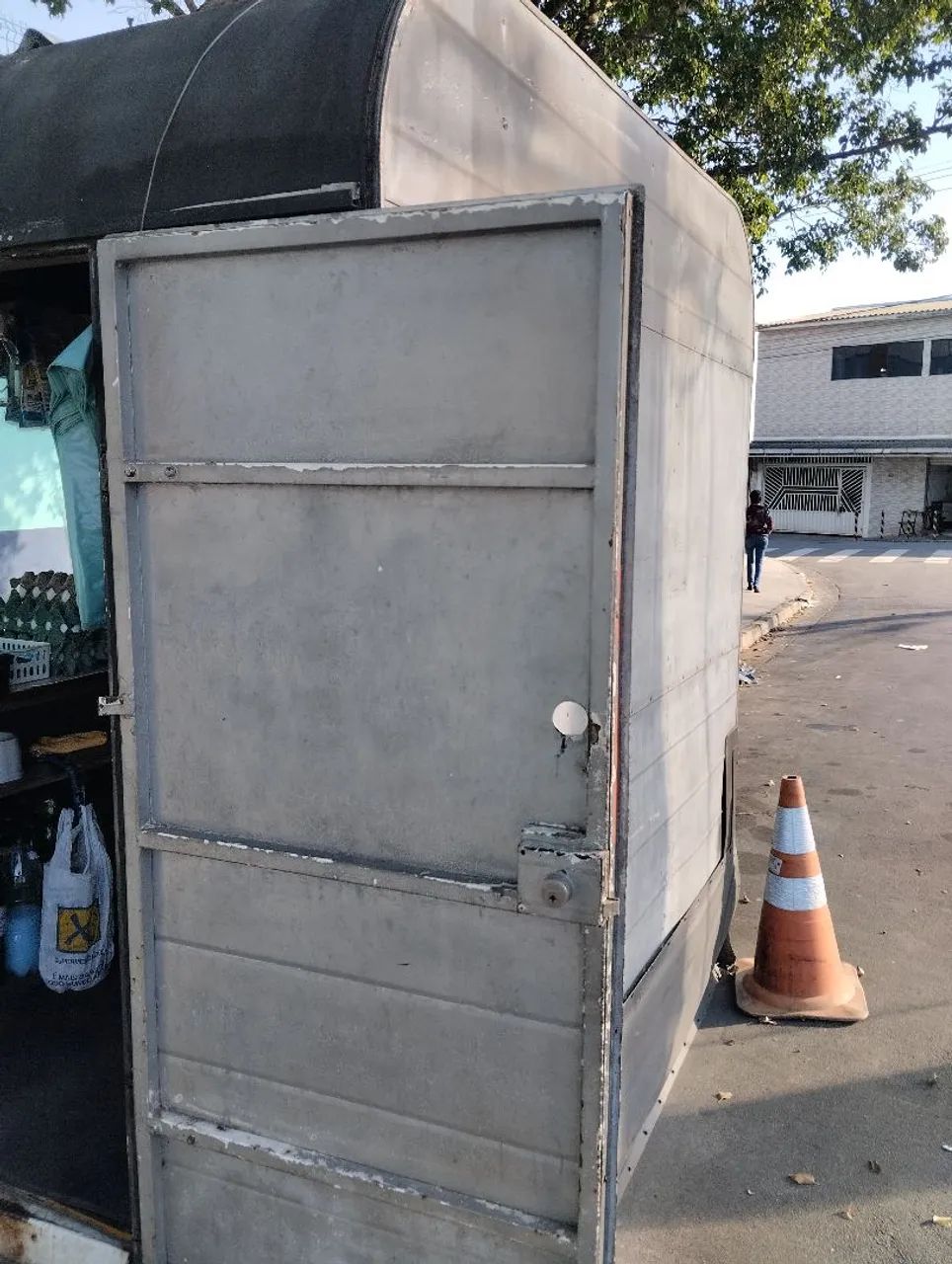 Vendo trelher de produtos de limpeza 