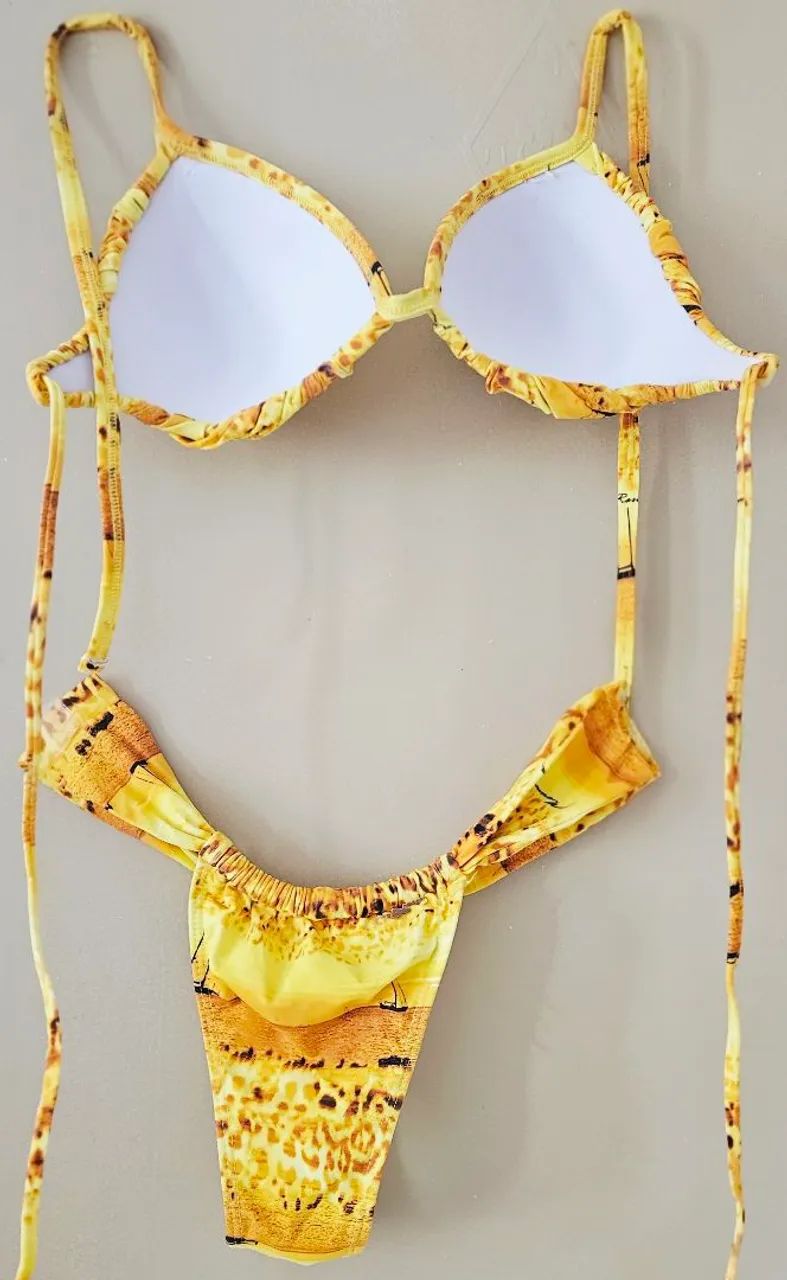 biquíni morena rosa estampado amarelo - Foto 5