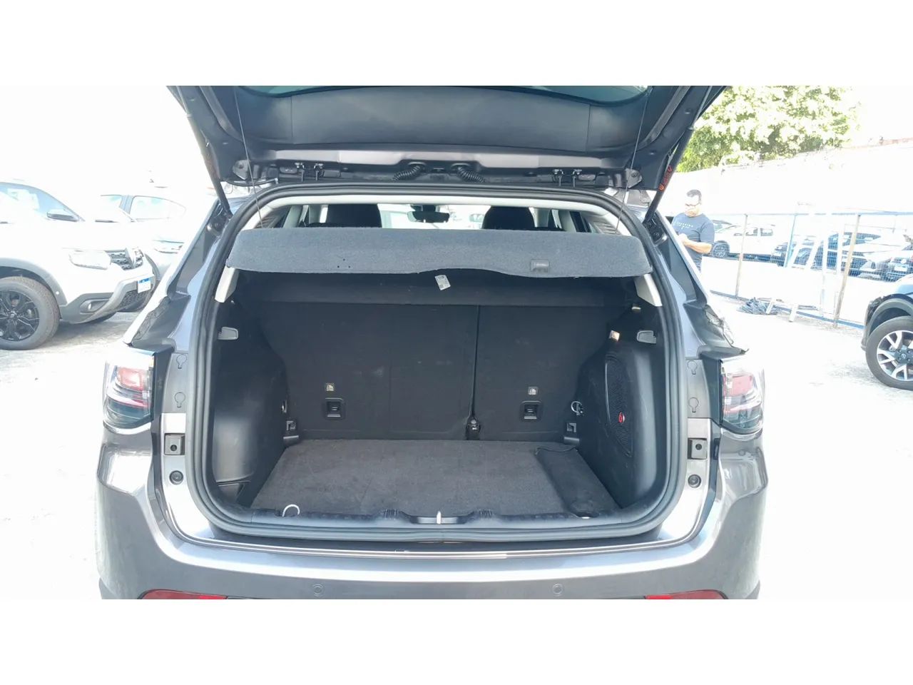 Jeep Compass LONG. T270 1.3 TB 4x2 Flex Aut., foto 14 de 16