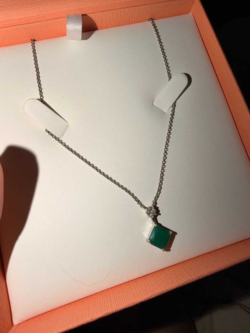 Colar Vivara pedra verde 