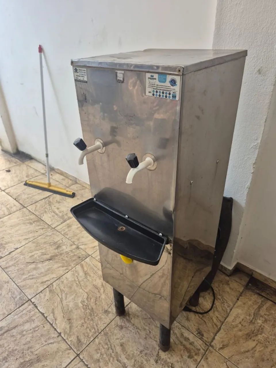 Bebedouro Inox 25L funcionando  - Foto 3
