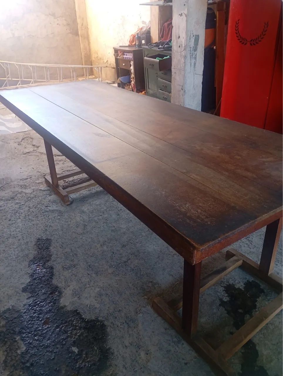 MESA DE MADEIRA MACIÇA GRANDE - RESISTENTE E ESPACIOSA! - Foto 2