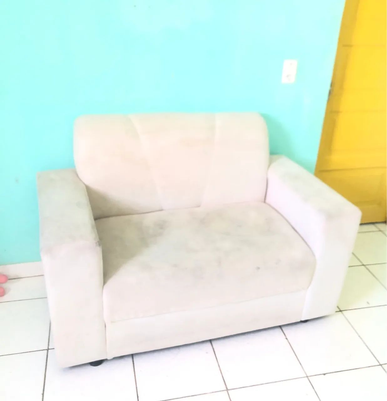 SOFÁ DIUS LUGARES SEMI NOVO