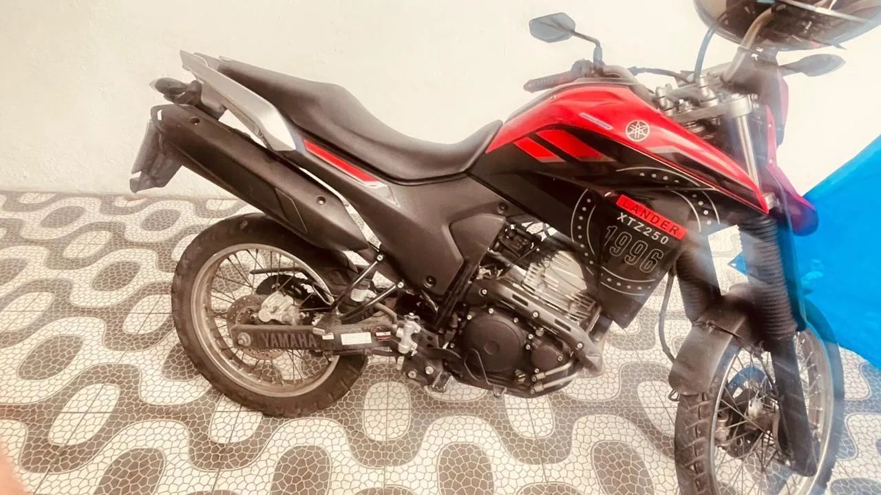 Lander 250  - Foto 2
