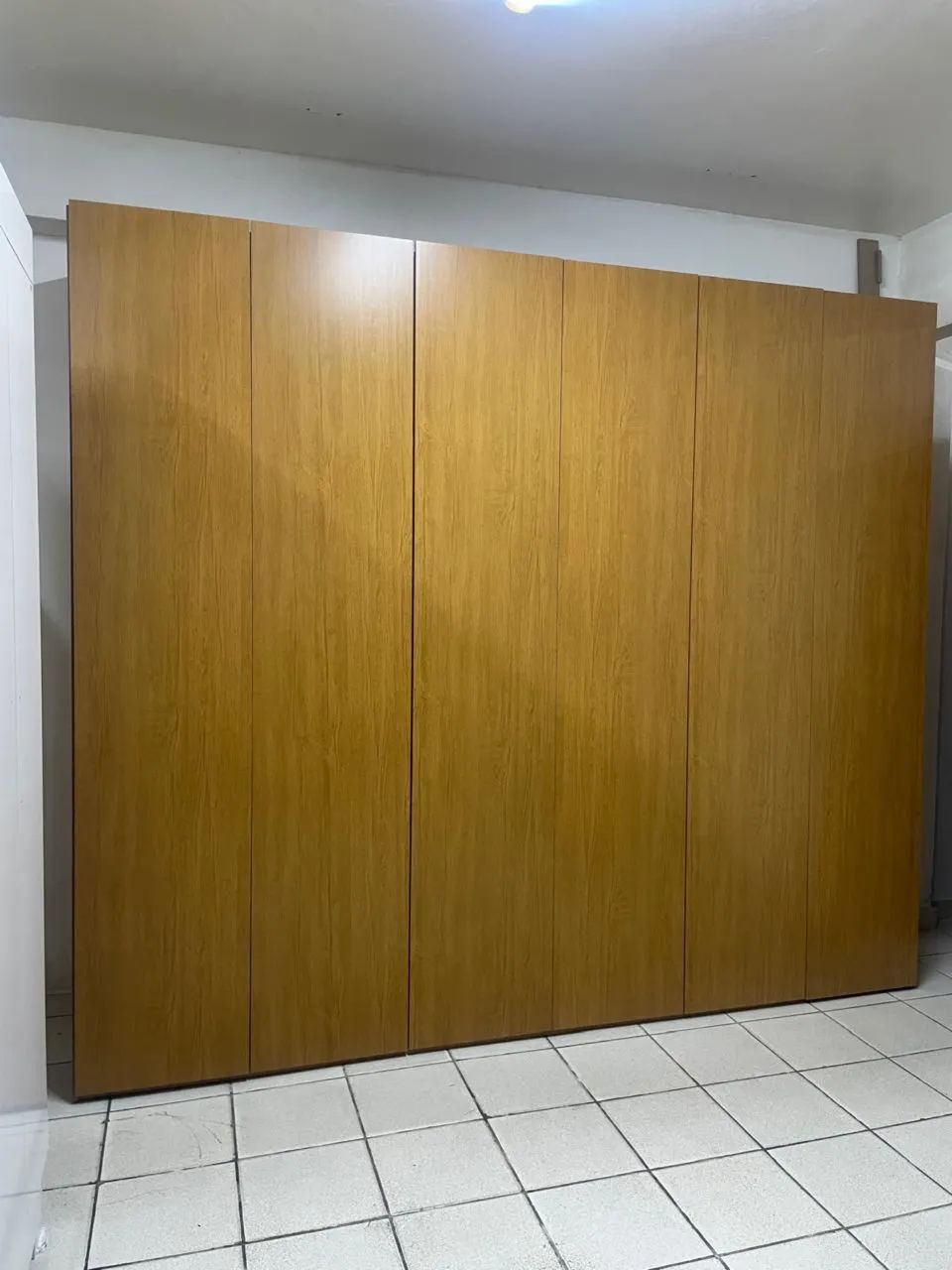 Guarda roupa portas em click Mdf 