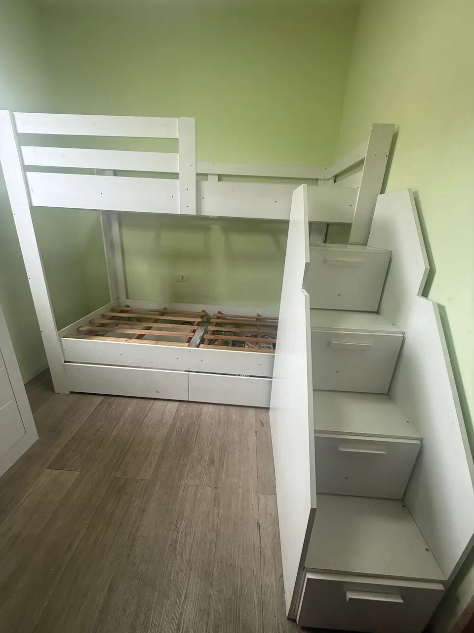 Beliche Juvenil c/ 2 Gavetões Escada com 4 gavetas 
