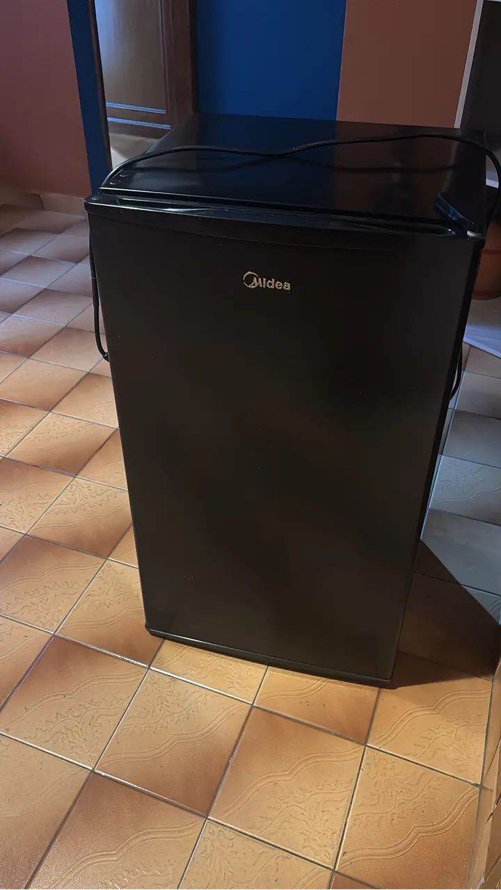 Frigobar 93l Midea 220 - Foto 2
