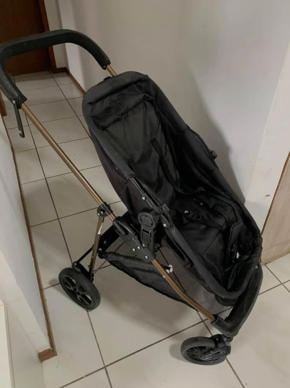 VENDO CARRINHO DE BEBE MOISES
