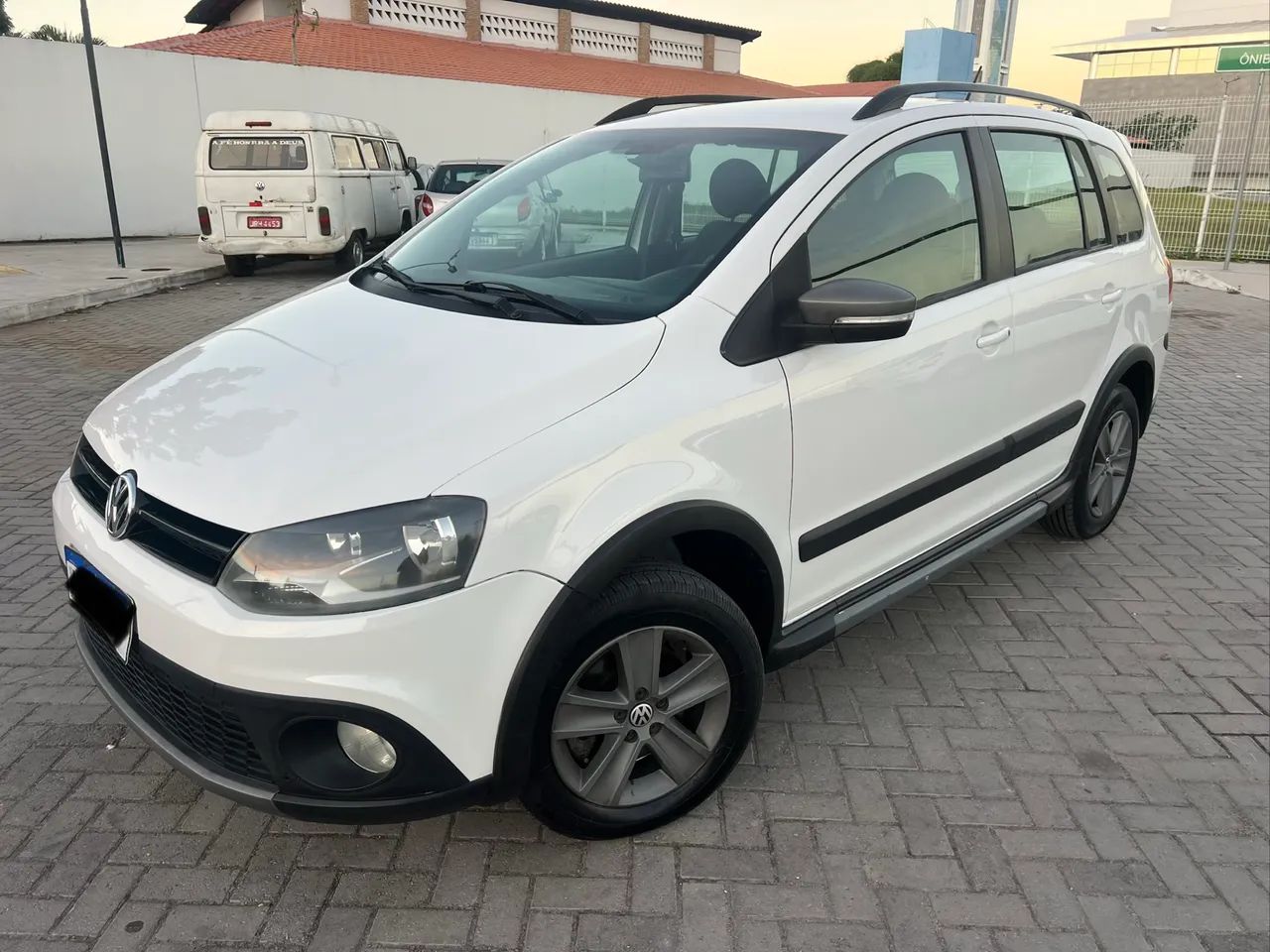 Volkswagen Spacecross 2012