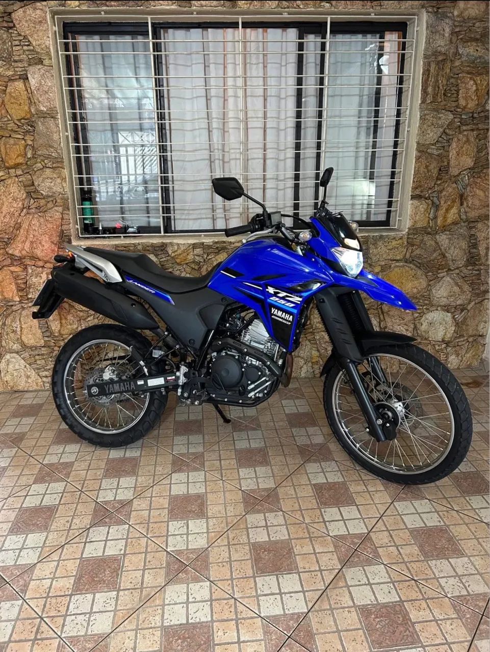 XTZ Lander 250 - Foto 3