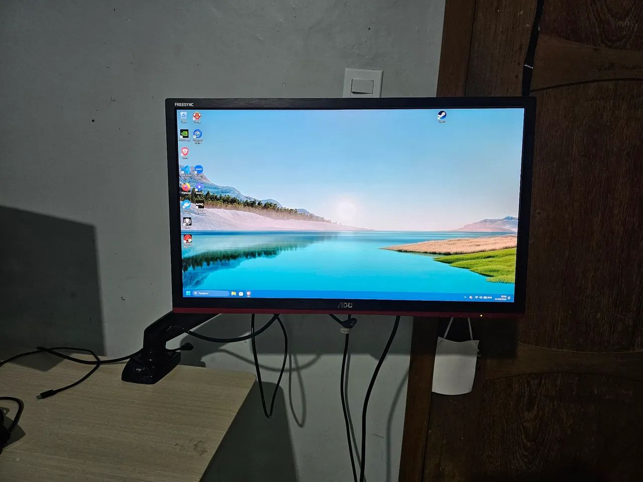 Monitor Gamer AOC 24", 75 Hz, 1ms e FreeSync + Suporte Articular - Foto 3