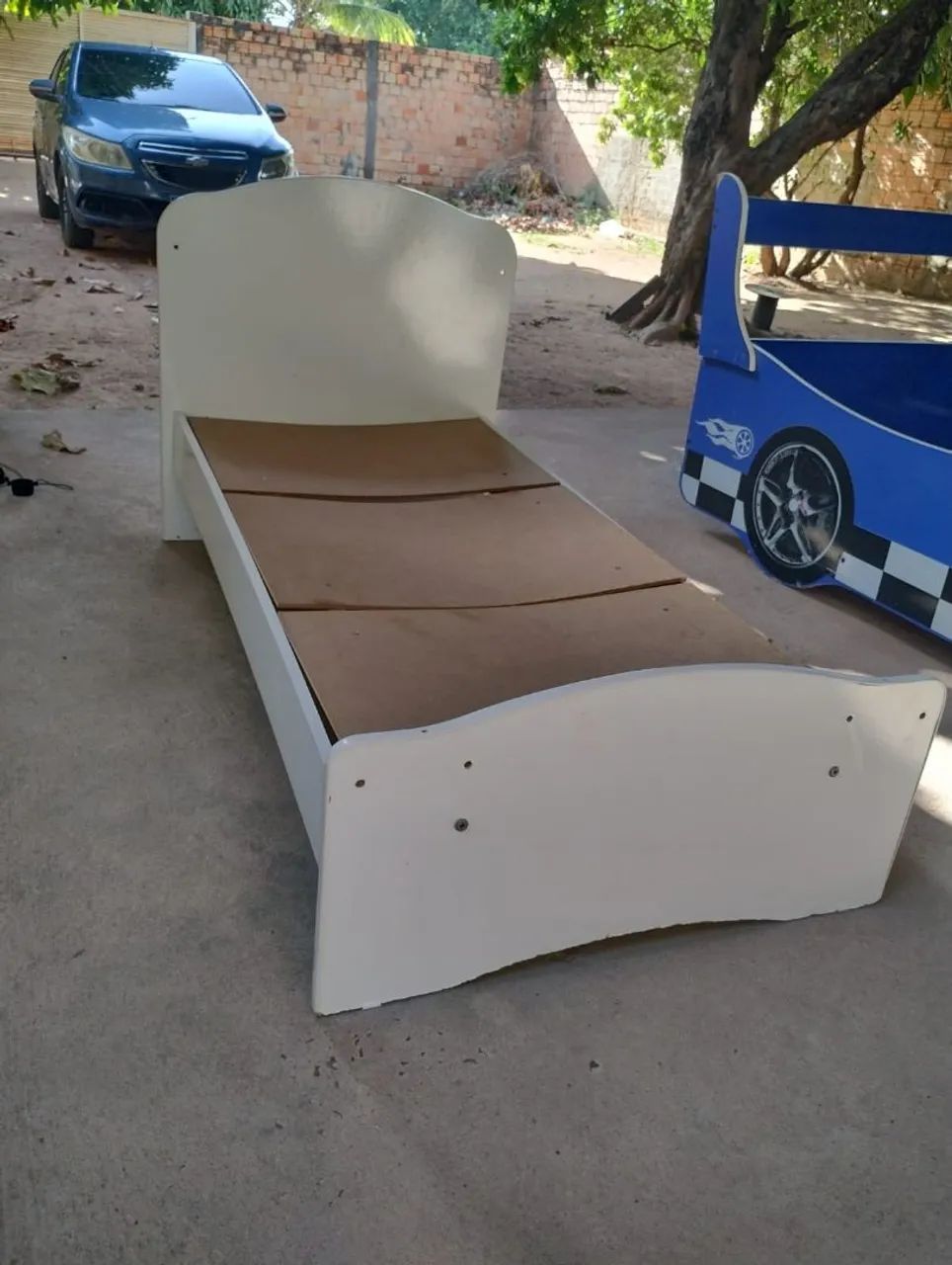 Cama infantil com colchão 