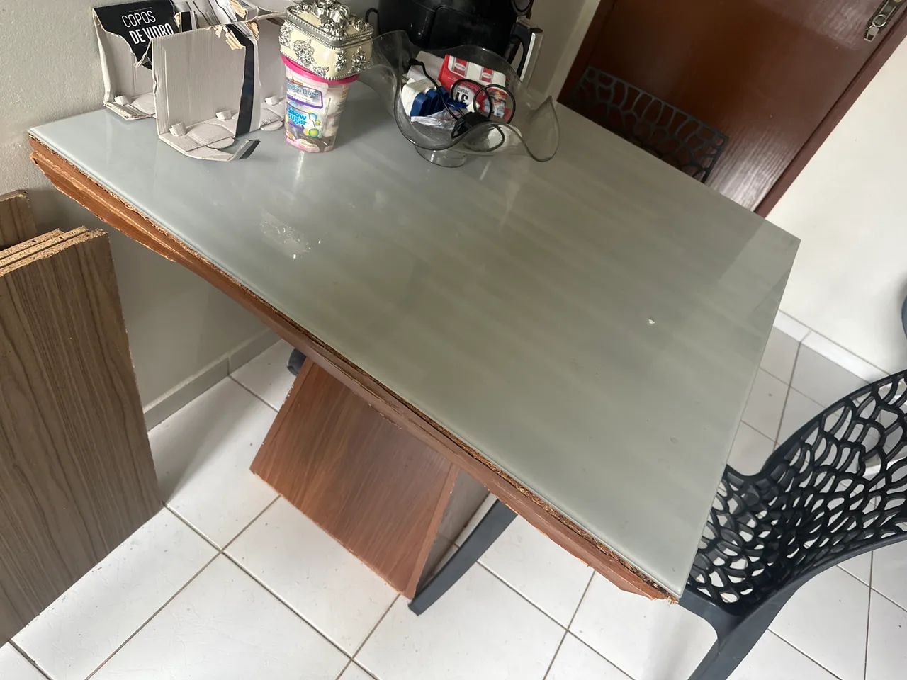 Mesa de jantar com duas cadeiras  - Foto 2