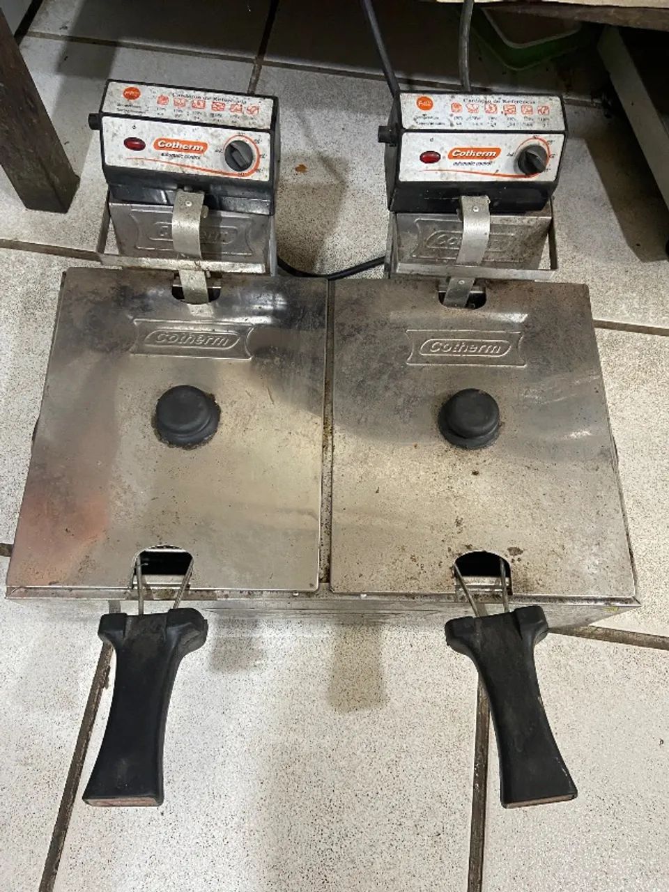 Fritadeira Elétrica Dupla Cotherm - 2 Cubas