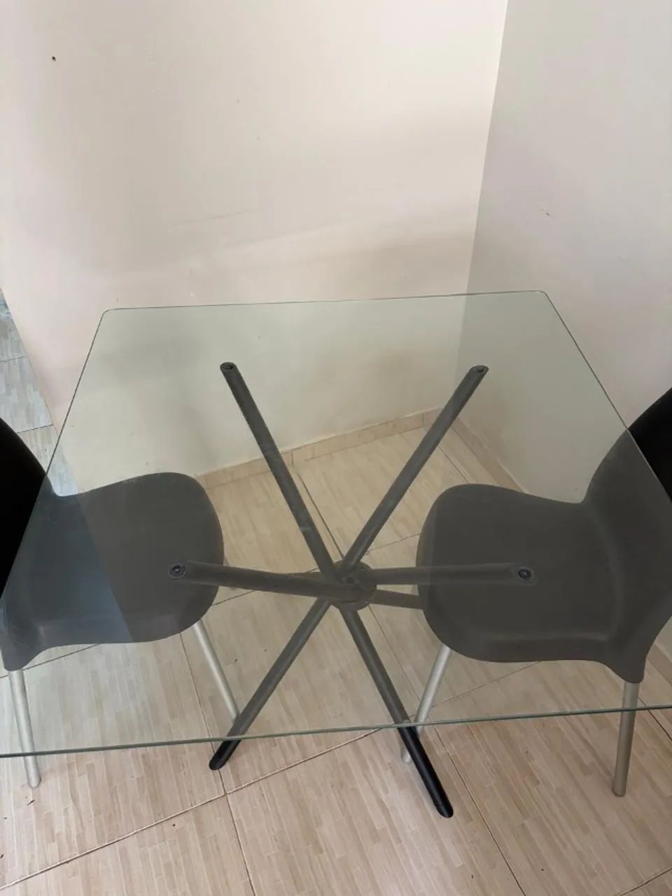 MESA DE JANTAR QUADRADA DE VIDRO DE 4 LUGARES