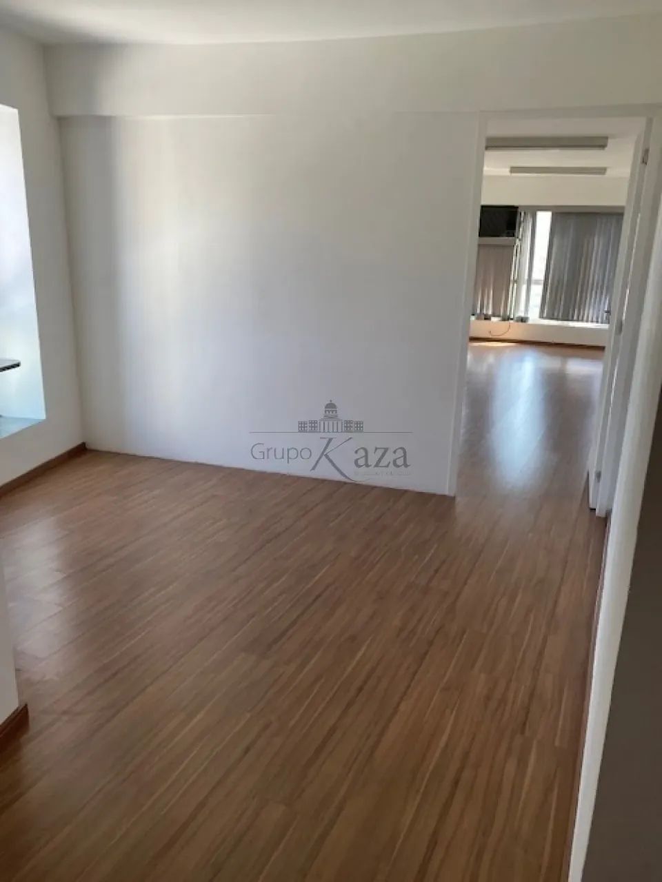 Oportunidade - Sala Comercial - Centro - Edifício Saint James - 45m². - Foto 2