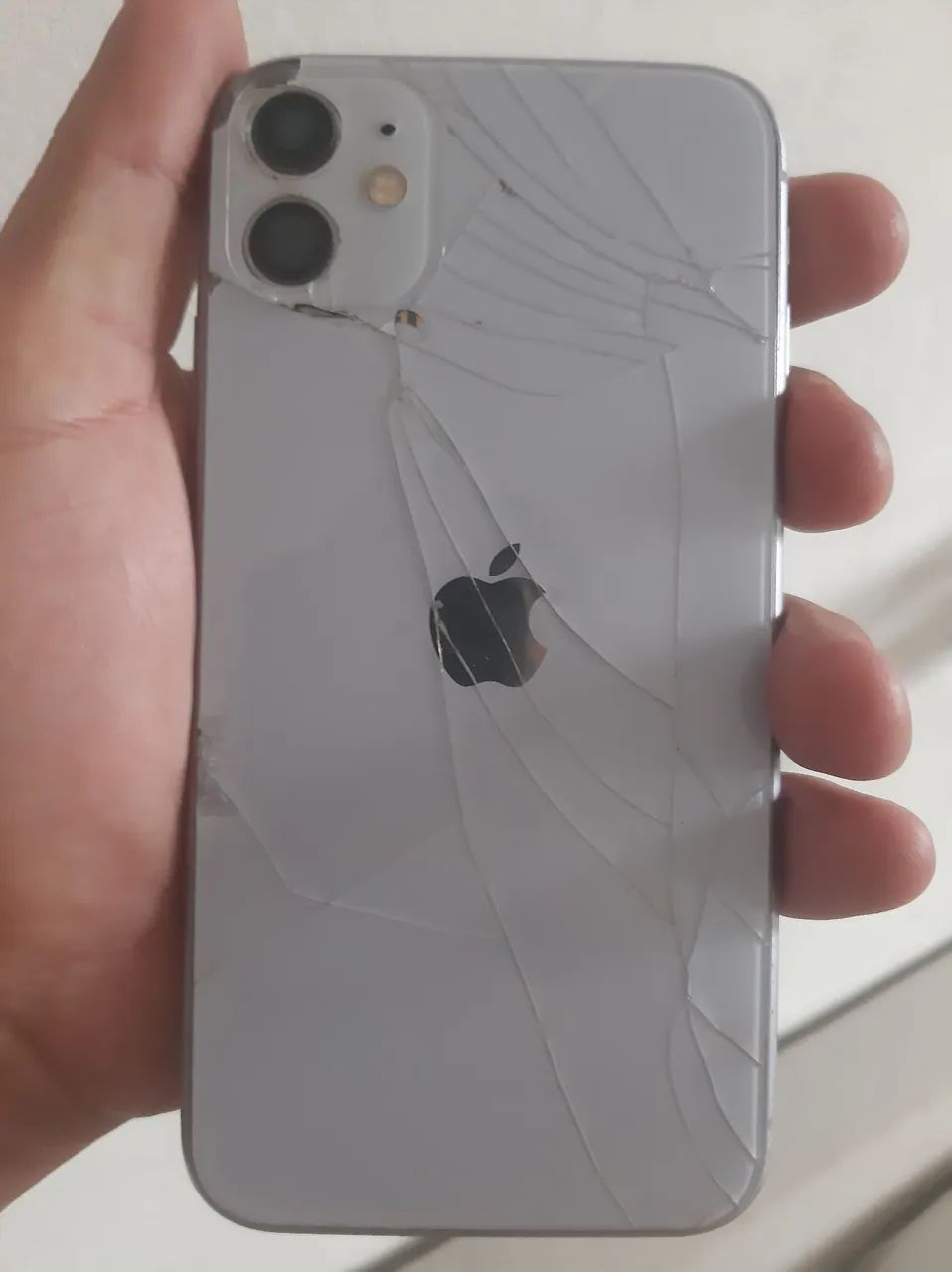 Iphone 11 64 GB - Foto 2