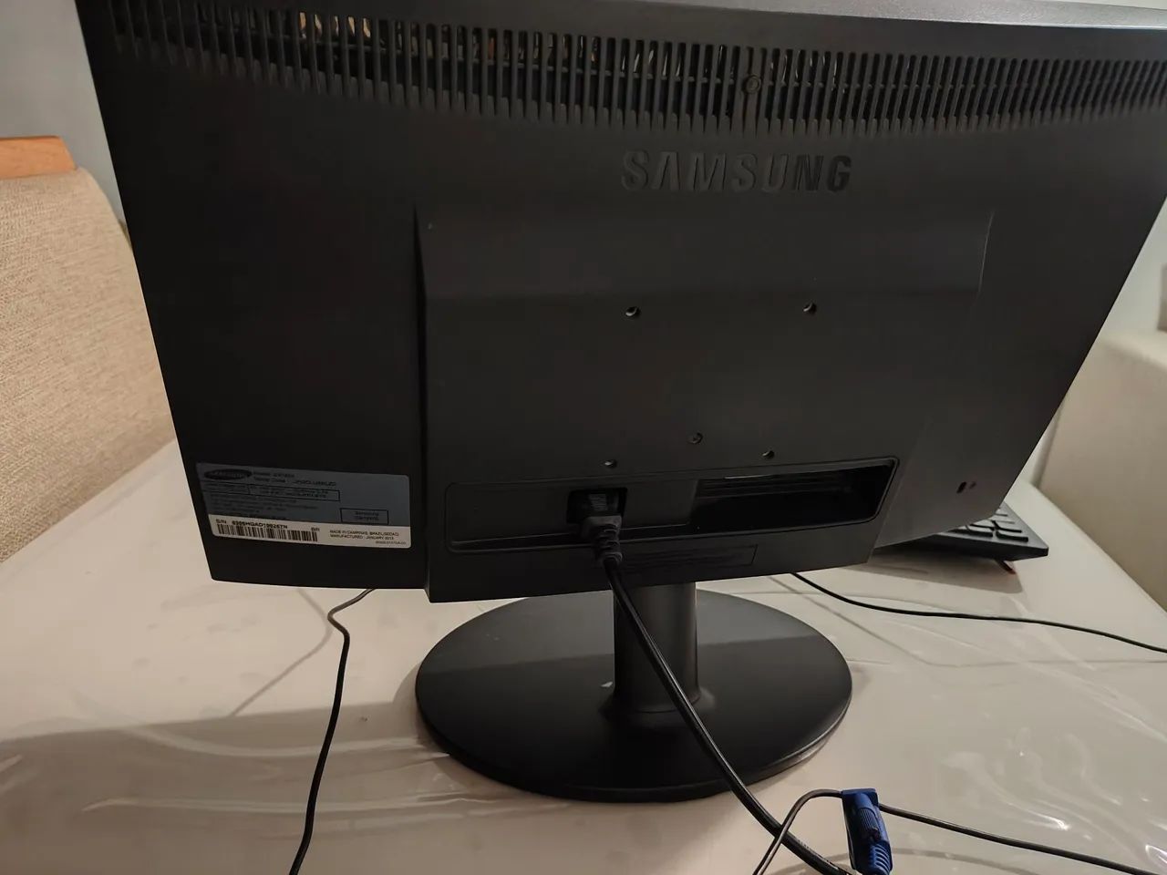 Monitor Samsung Led ex1920 19 polegadas completo com cabos - Foto 2