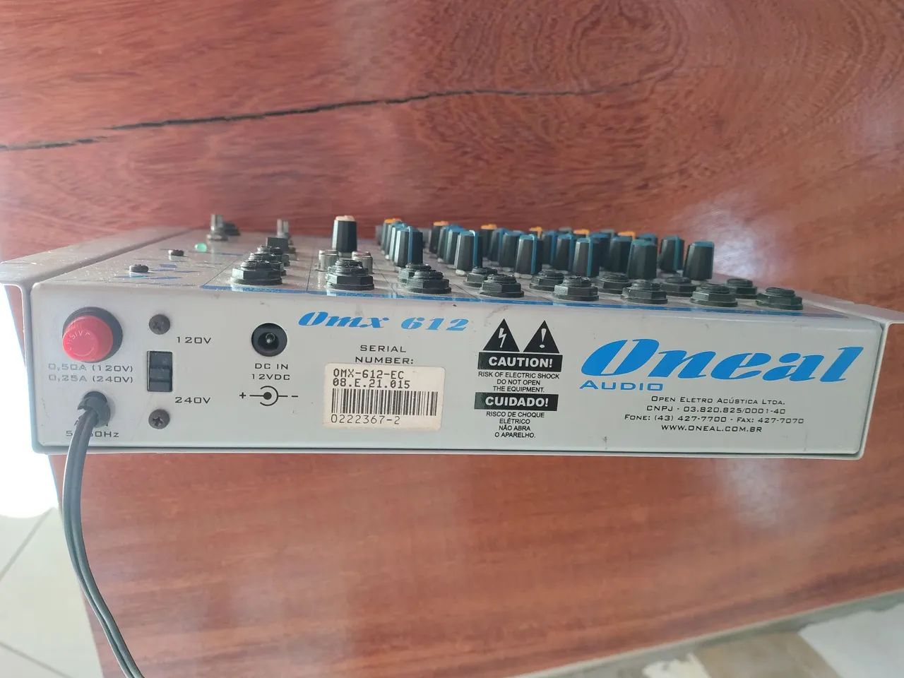 Mesa de som ONEAL OMX 612 110/230 volts na chave seletora - Foto 2