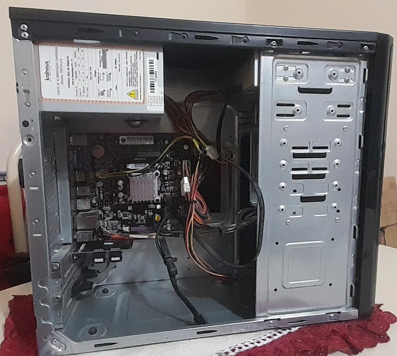 PC BioStar J1800 NH Incompleto Funcionando SO Linux
