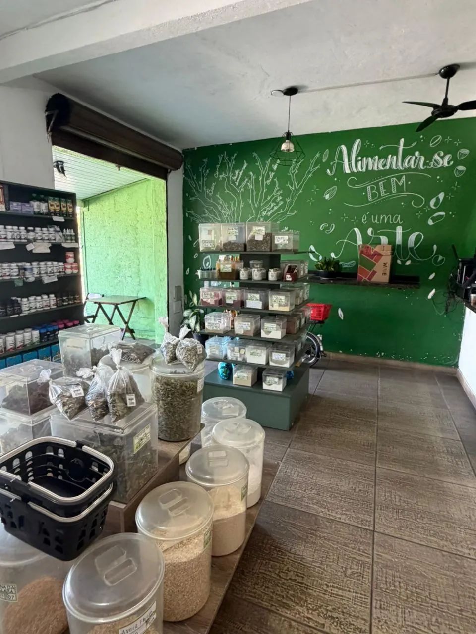 VENDE-SE LOJA DE GRÃOS COMPLETA - NÃO INCLUI O PONTO - Foto 2