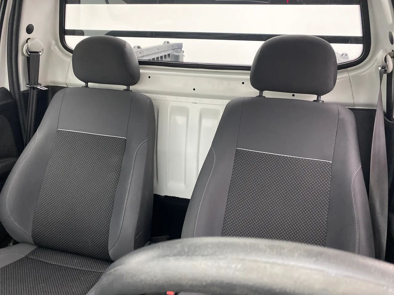 Volkswagen Saveiro Trendline 1.6 T.flex 8V 2018 - Foto 12
