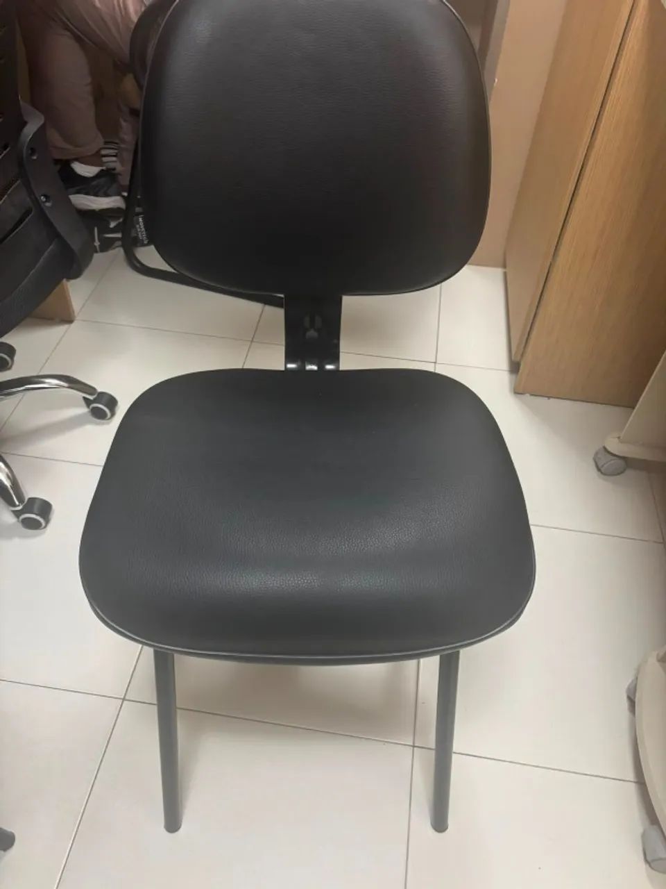 2 cadeiras fixa  - Foto 2
