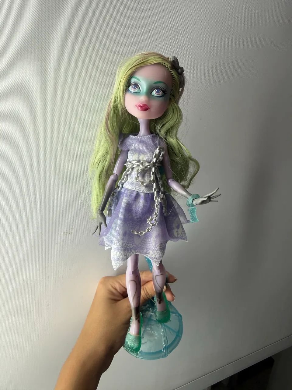 boneca Twyla da coleção Monster High Haunted (Getting Ghostly)