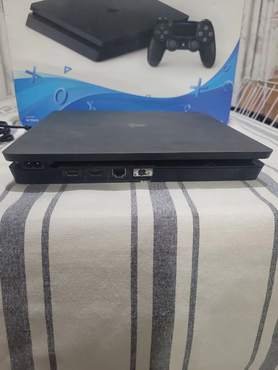 PS4 SLIM 1TB - Foto 4