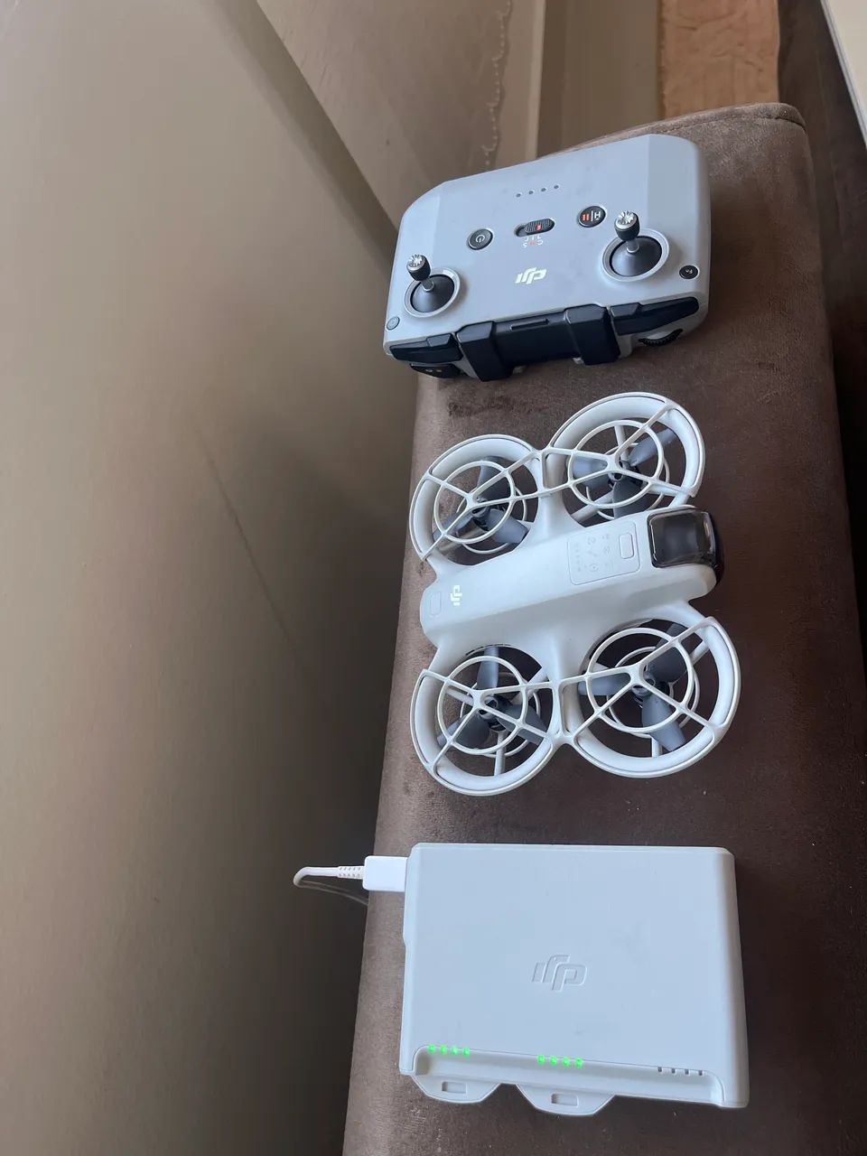 DRONE DJI NEO - RADIO + HUB E BATERIAS - Foto 2