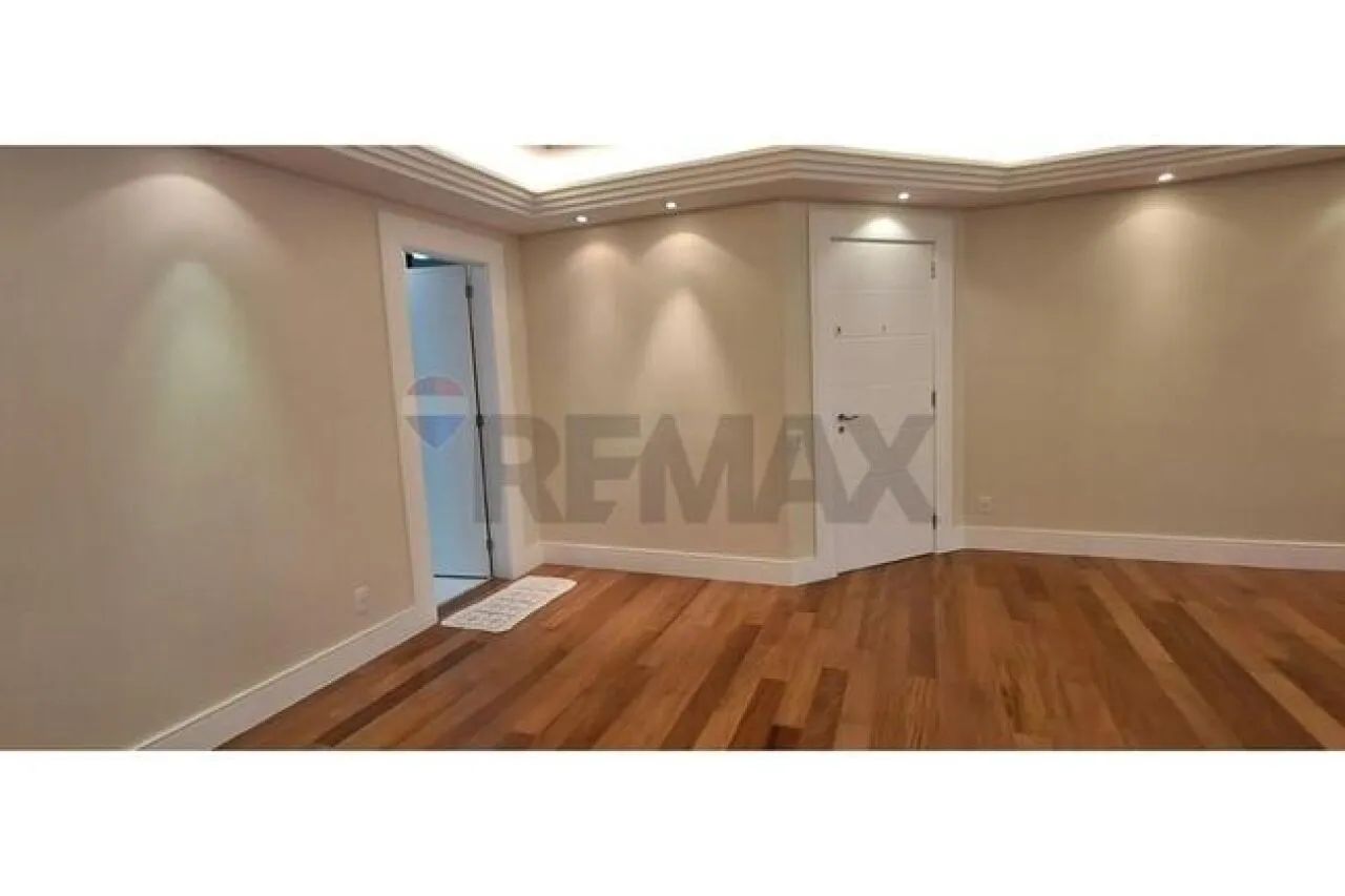 Apartamento com 144m² de área útil, 3 suítes, 3 vagas - Foto 3