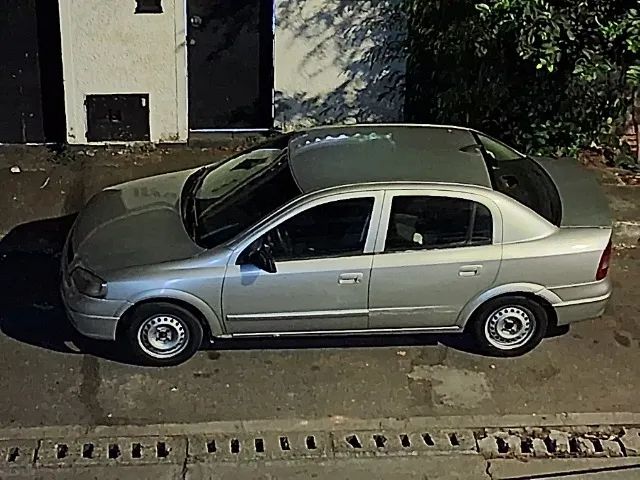 Chevrolet Astra GL Milenium 1.8 MPFI 4P 2000