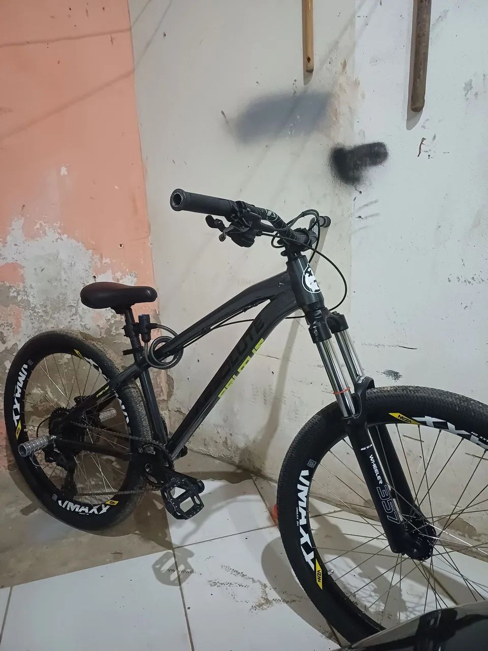 Bicicleta absolute brutos 