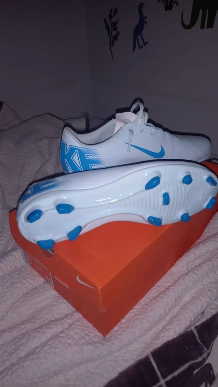 CHUTEIRA NIKE MERCURIAL AZUL