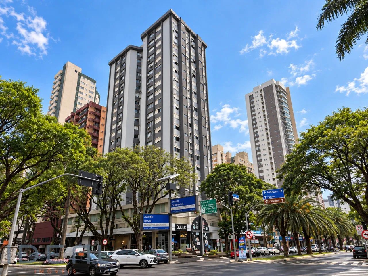 Vende apartamento 3 dormitórios, sendo 1 suíte, Edifício Leonardo da Vinci, centro, Maring