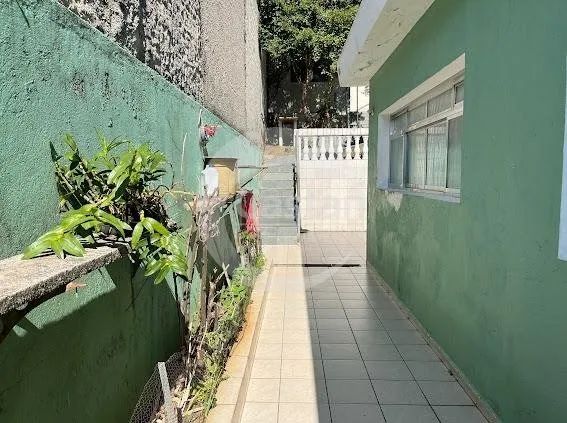 casa com edícula e quintal arvores frutíferas - Foto 4
