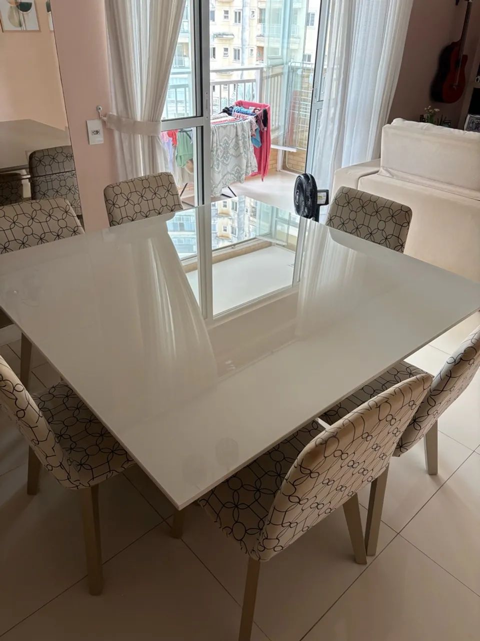 Jogo de mesa de jantar com 6 cadeiras - Foto 2
