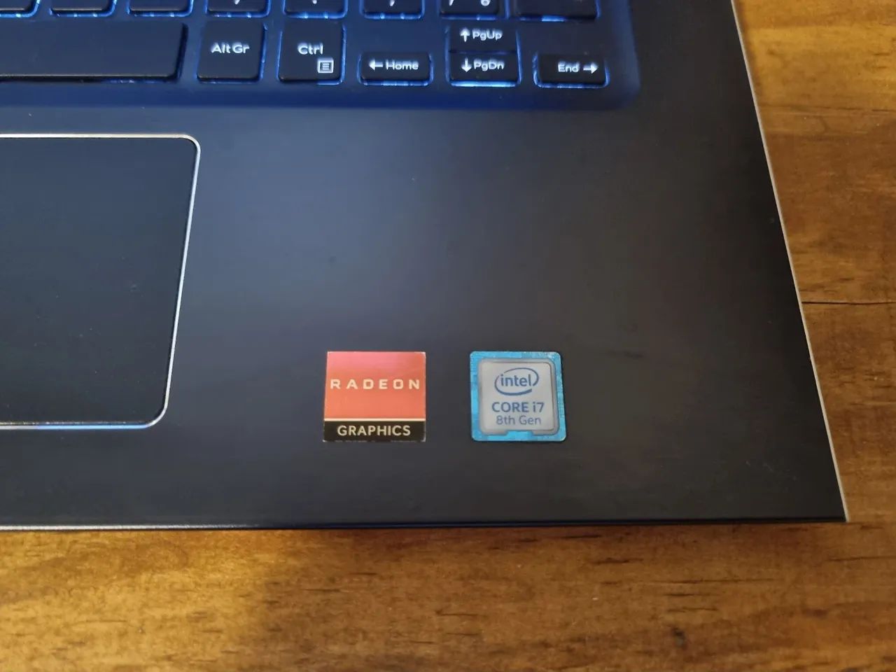 Notebook Core i7 8th Placa radeon 530 2GB 240GB SSD 8GB - Bateria nova  - Foto 6