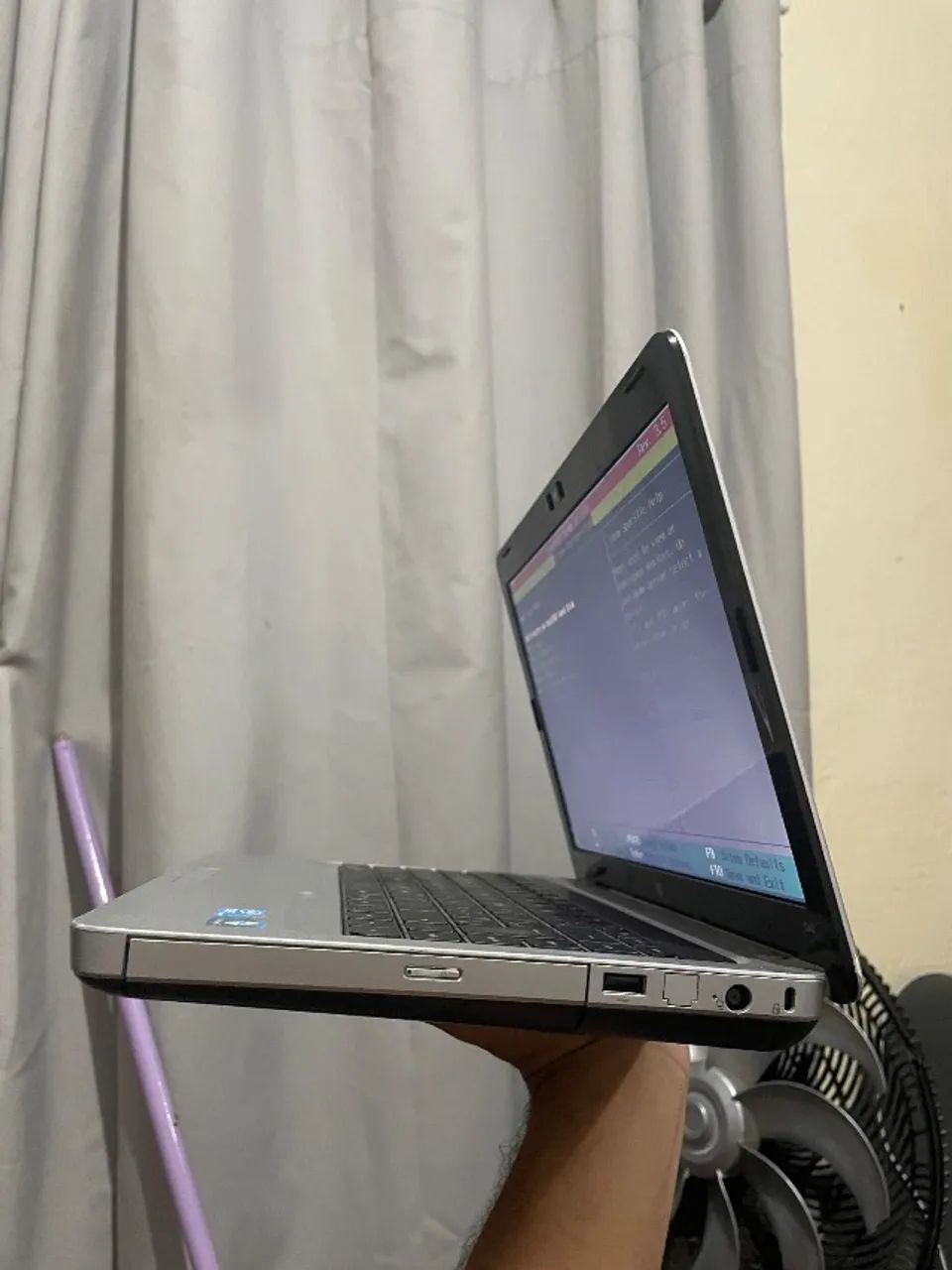 NOTEBOOK I3 COMPLETO COM DEFEITO
