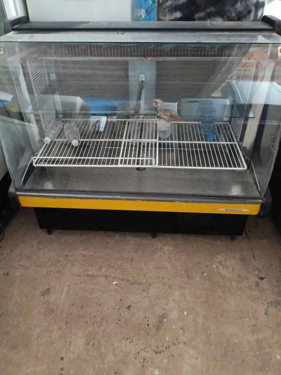 Vende-se expositor vitrine motor 110vts zap * - Foto 3